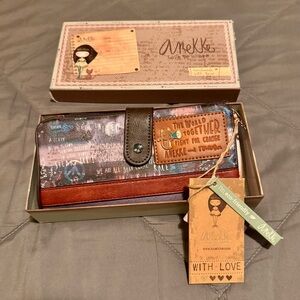 NWT Anekke Multicolor Wallet